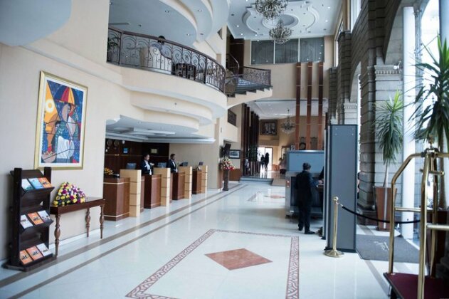 Capital Hotel and Spa - Photo5