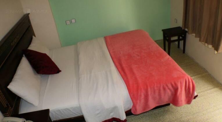 Lucy Guest House B&B - Photo4