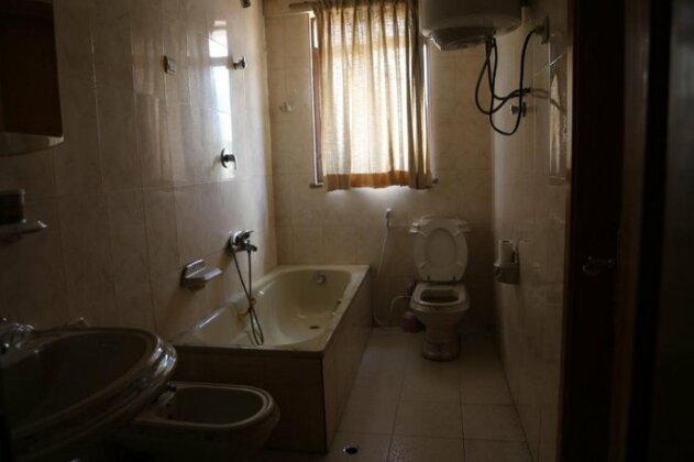 Mad Vervet Hostel - Photo4