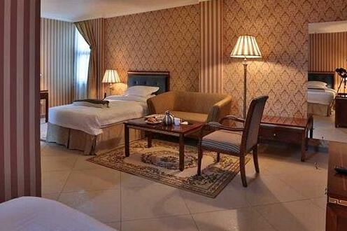 The Residence Suite Hotel - Photo5