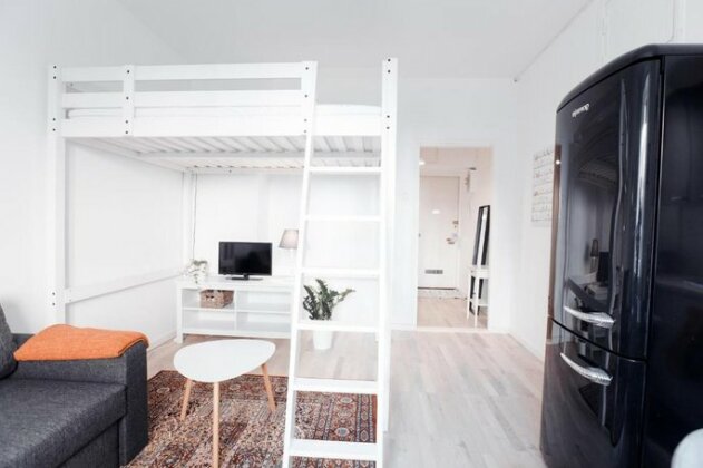 Scandinavian Studio Apartment - Photo2