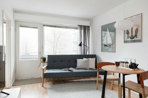 Spacious Design Studio Home With Terrace - Photo2