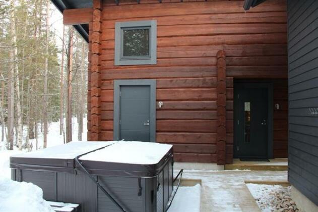 Syote Cottage