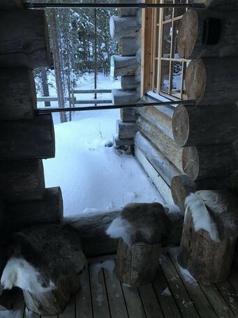  Photo 1