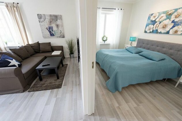 Townhouse Apartments - Photo2