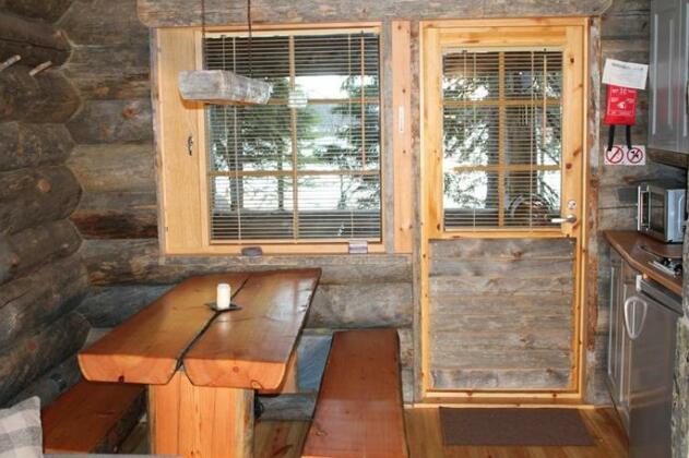 Lakeshore Cottage - Photo3