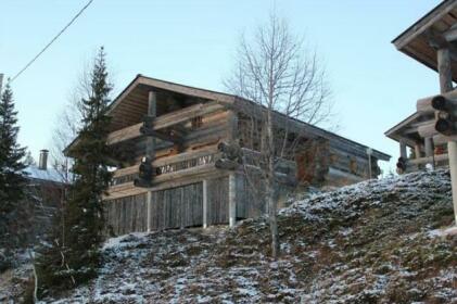 Saaruantahti Cottage