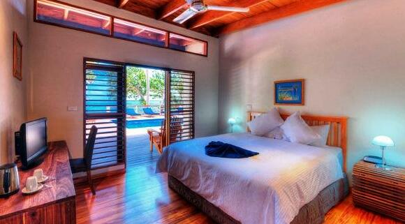 Coral Cove Beach Villas - Photo3