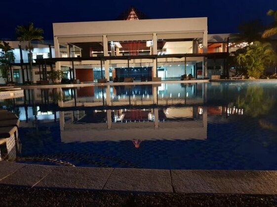 Nasau Resort & Villas - Photo2