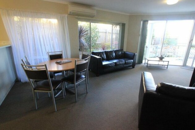 The Palms Apartments - Photo3