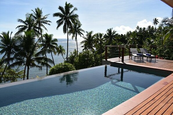Luxury waterfront home with pool in Fiji - Photo2
