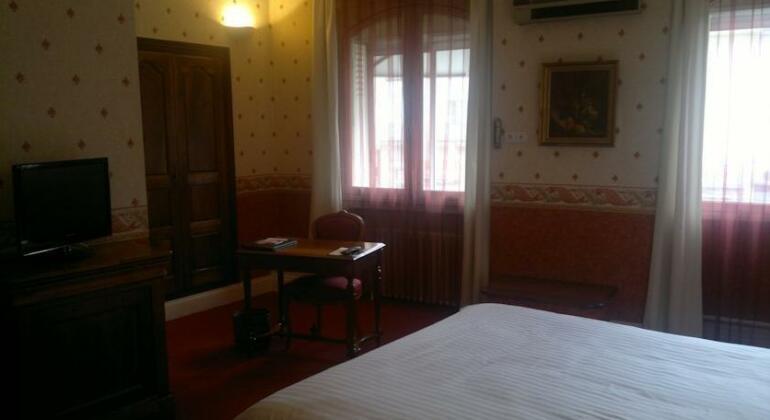 Contact Hotel le Provence - Photo4