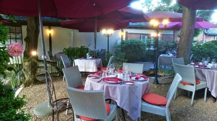 Logis Hotel Restaurant La Breche - Photo2