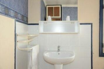 Hotel De La Gare Antibes - Photo4