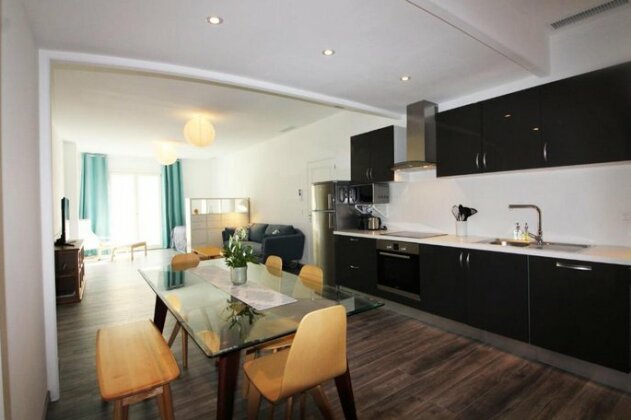 Spacious apartment in old town Antibes - Photo2