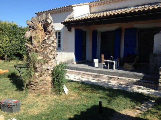 Photo 2