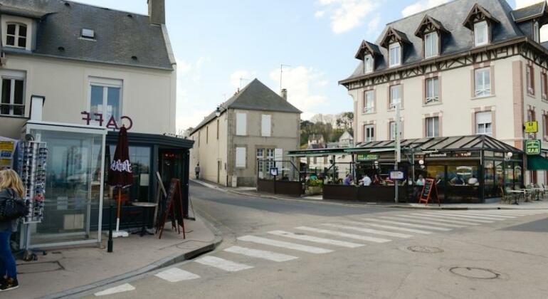 Hotel De Normandie Arromanches-les-Bains - Photo2