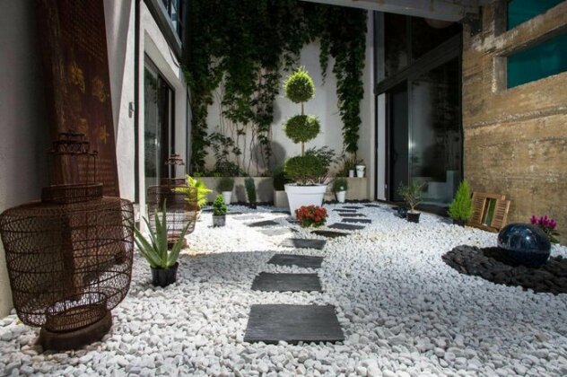 Be Loft B&B Pool & Spa - Photo5