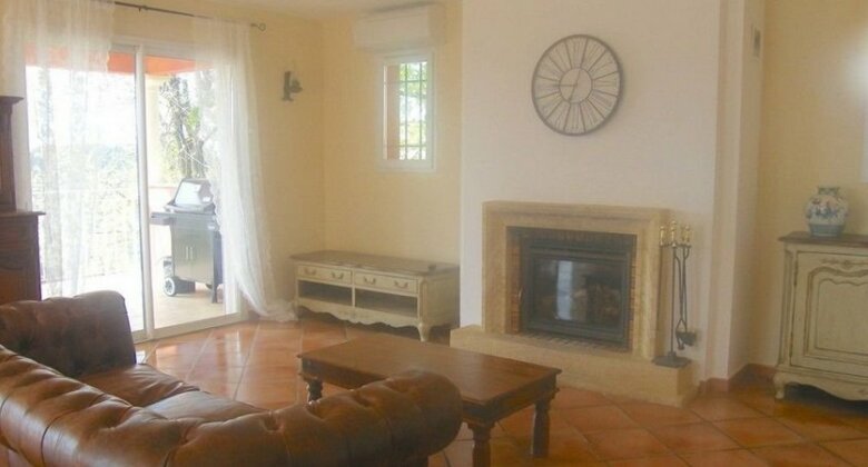 Rouvieres - Photo2