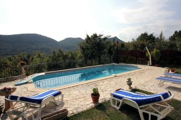 Villa in Bagnols En Foret - Photo3