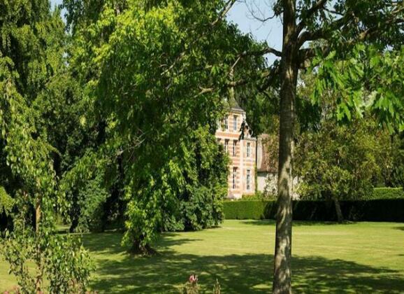 Chateau de Beneauville