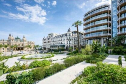 Home for 2 few steps from casino monte carlo and beach