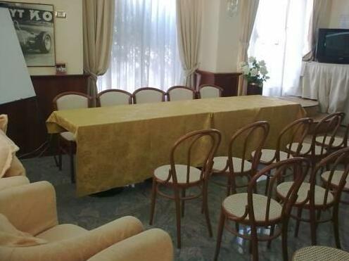 Hotel Olympia Beausoleil - Photo4