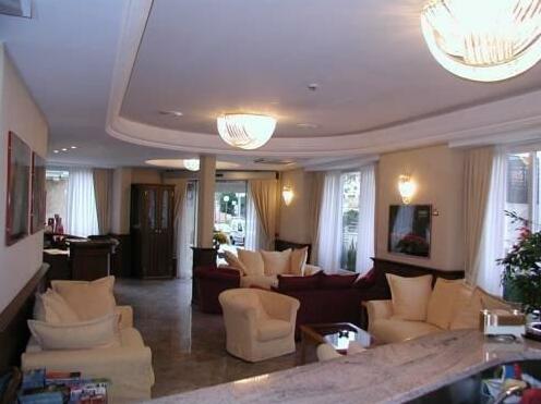Hotel Olympia Beausoleil - Photo5