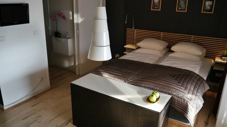 Monaco Pool Seaview Apartments - Photo4