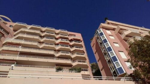 Monaco Pool Seaview Apartments