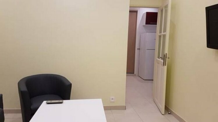 Republic Boulevard Center - Photo2
