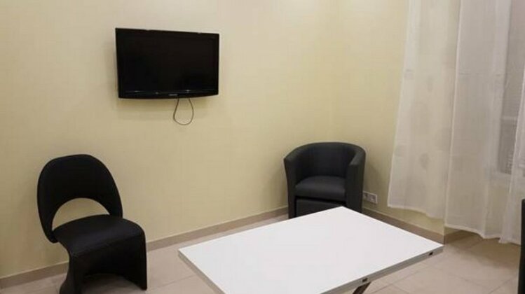 Republic Boulevard Center - Photo3