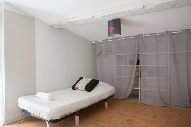 Observance 2 bedroom duplex apartment - Photo5