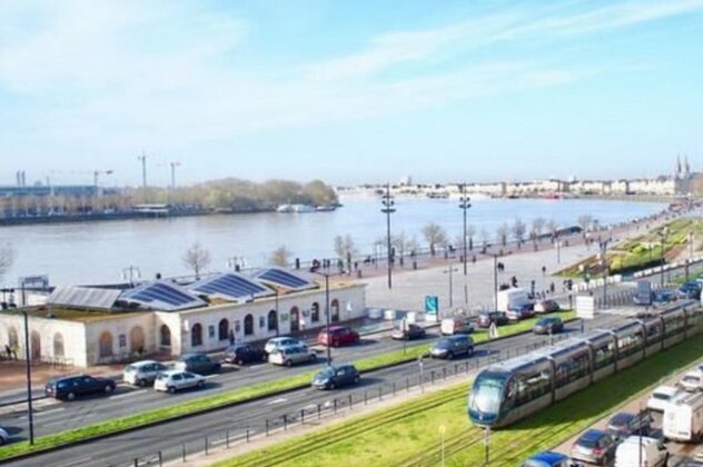 Vue Magique Quais de Bordeaux Apartment 2