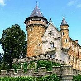 Chateau De Busset