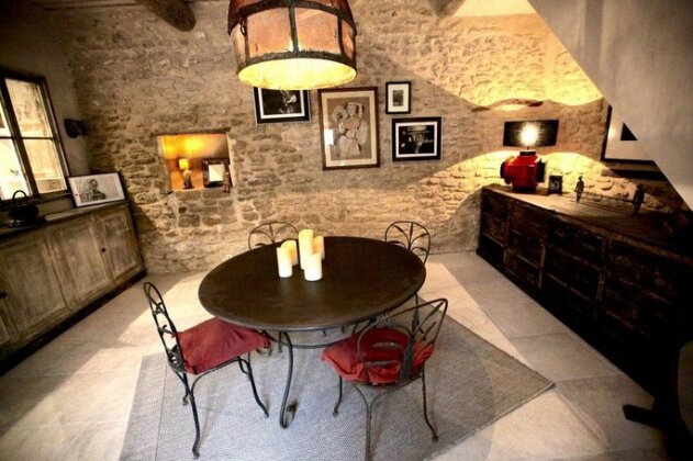Sous L'olivier Cabrieres d'Avignon - Photo2