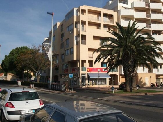 Apartment With one Bedroom in Canet-en-roussillon With Wonderful City View and Terrace - 100 m From