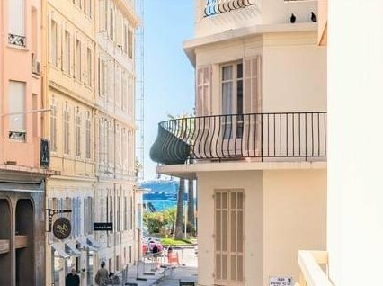 Cannes Luxury Apartments Mace
