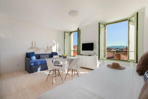 Cannes Old Town Suites - Photo5