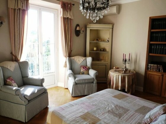 St Charles - Photo3