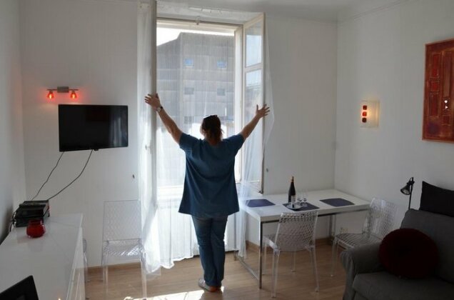Sunny modern ap step to Crouisette - Photo5