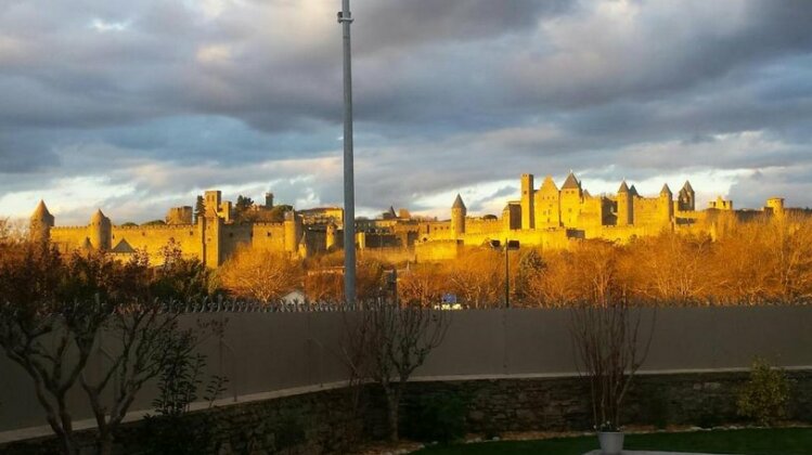 Sur le quai Carcassonne