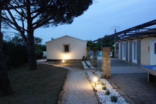 House With 4 Bedrooms in Castillon-du-gard With Private Pool Enclosed Garden and Wifi - 70 km From - Photo2