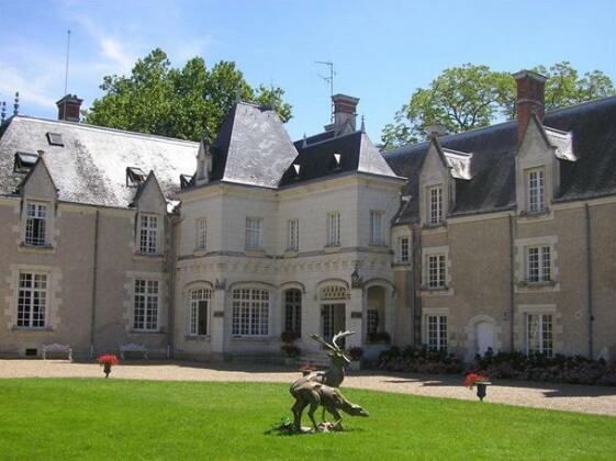 Chateau De Razay