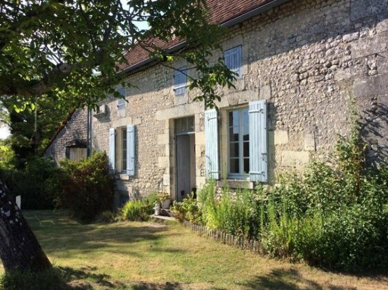 Old Farmhouse in Quiet Charente Countryside