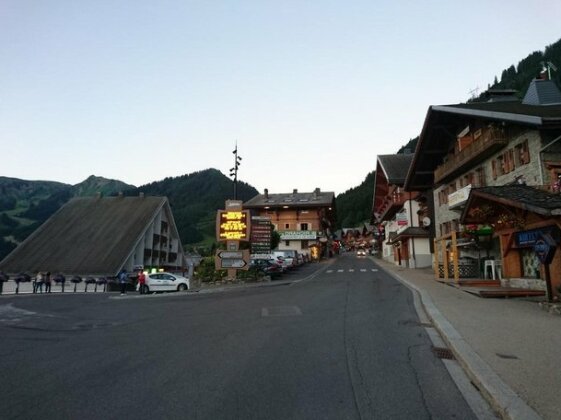 Central Hostel Chatel