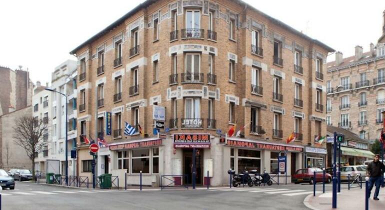 Hotel Victor Hugo Clamart