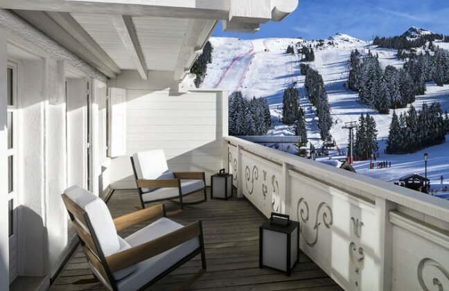White 1921 Courchevel hotel review: elegance, grandeur and charm in  Courchevel