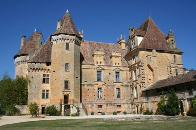 Chateau De Lanquais