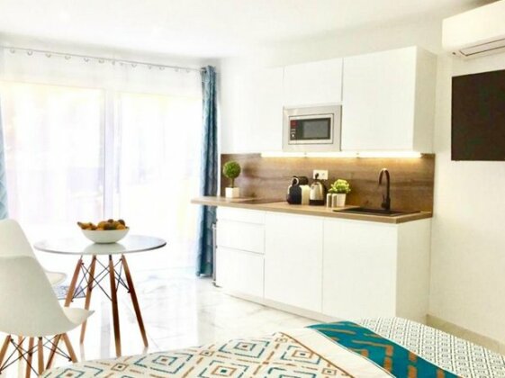 New peaceful studio with car park in Eze village - Photo2